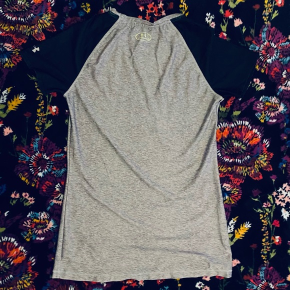 Under Armour Batman Heat Gear Tshirt - Picture 3 of 4